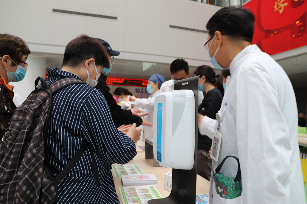 Infection control specialists explained the proper method of hand hygiene.