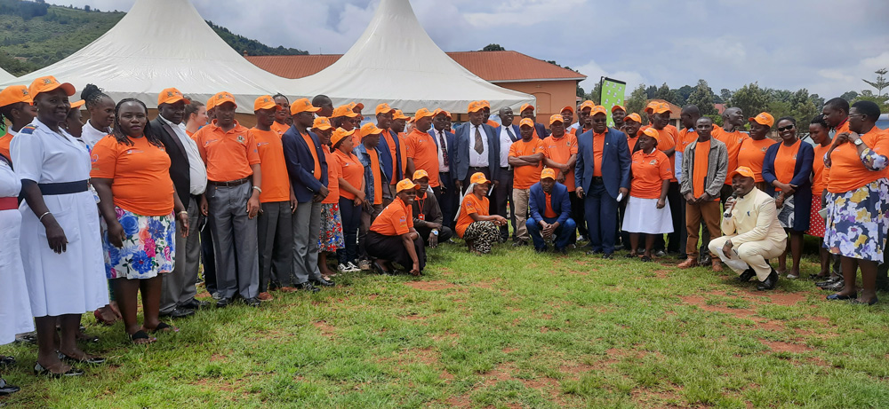 The Guest of Honour at the World Patient Safety Day 2023 celebration having a photo moment with the invitees.